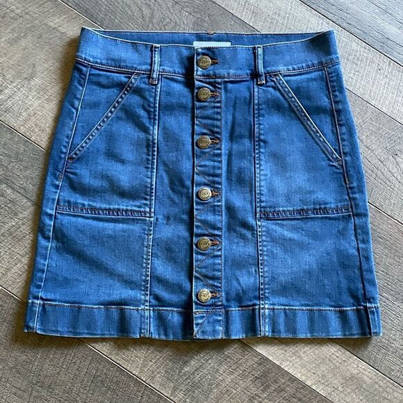 New!! LOFT, Button-Down, Medium-Wash, Denim, Above-Knee, Skirt. Size 4/27. - Picture 1 of 6